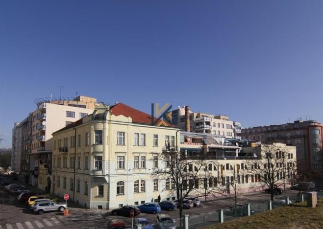 Pronájem obchodního prostoru, Praha - Vinohrady, Chrudimská, 376 m2