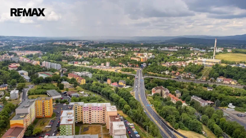 Prodej komerčního pozemku, Karlovy Vary, Uvalská, 1700 m2