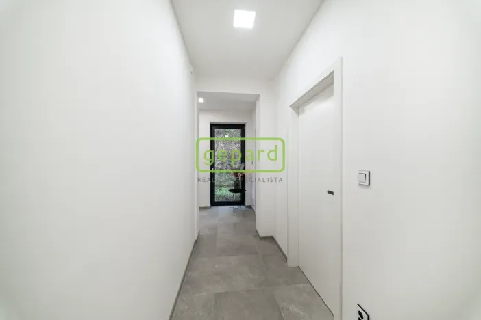 Prodej bytu 2+kk, Praha - Bohnice, V Zámcích, 57 m2