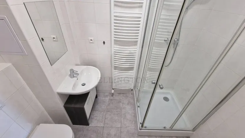 Pronájem bytu 1+kk, Klecany, V Honech, 35 m2