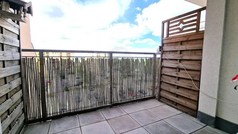 Pronájem bytu 1+kk, Klecany, V Honech, 35 m2