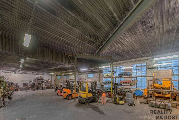 Prodej výrobních prostor, Moravský Krumlov, Pod Leskounem, 2555 m2