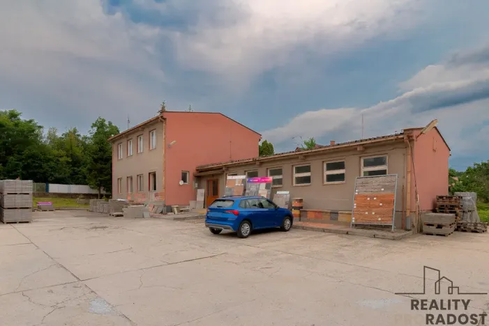 Prodej výrobních prostor, Moravský Krumlov, Pod Leskounem, 2555 m2