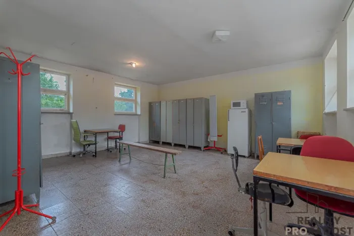 Prodej výrobních prostor, Moravský Krumlov, Pod Leskounem, 2555 m2