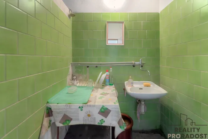 Prodej výrobních prostor, Moravský Krumlov, Pod Leskounem, 2555 m2