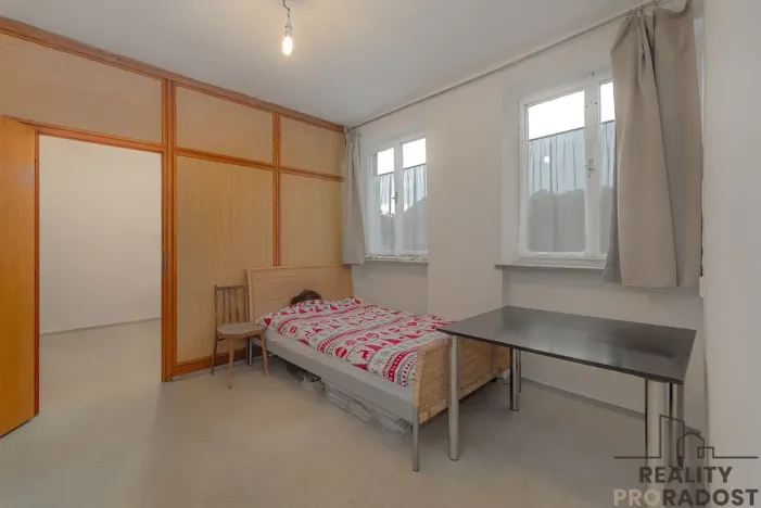 Prodej výrobních prostor, Moravský Krumlov, Pod Leskounem, 2555 m2