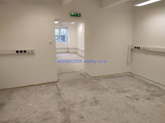 Pronájem kanceláře, Hradec Králové, Kollárova, 64 m2