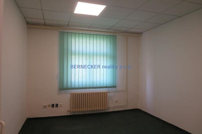 Pronájem kanceláře, Hradec Králové, Bieblova, 35 m2