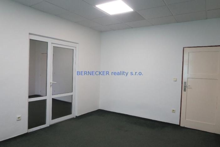 Pronájem kanceláře, Hradec Králové, Bieblova, 35 m2