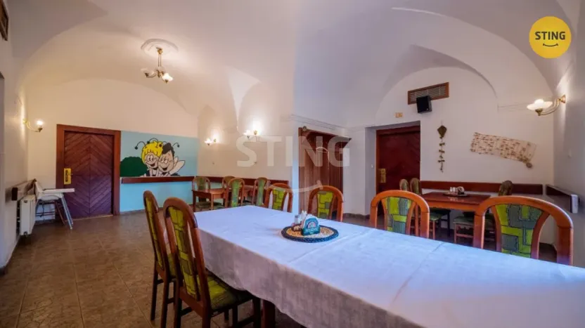 Prodej restaurace, Paskov, Náměstí, 500 m2