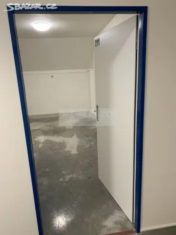 Pronájem skladu, Dobříč, 12 m2