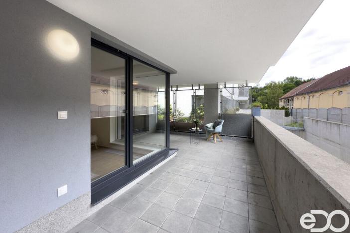 Prodej bytu 2+kk, Praha - Hrdlořezy, Mezilehlá, 85 m2