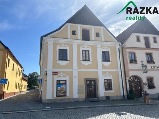 Pronájem obchodního prostoru, Planá, nám. Svobody, 65 m2