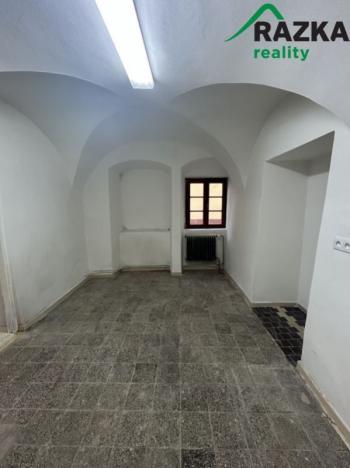 Pronájem obchodního prostoru, Planá, nám. Svobody, 65 m2