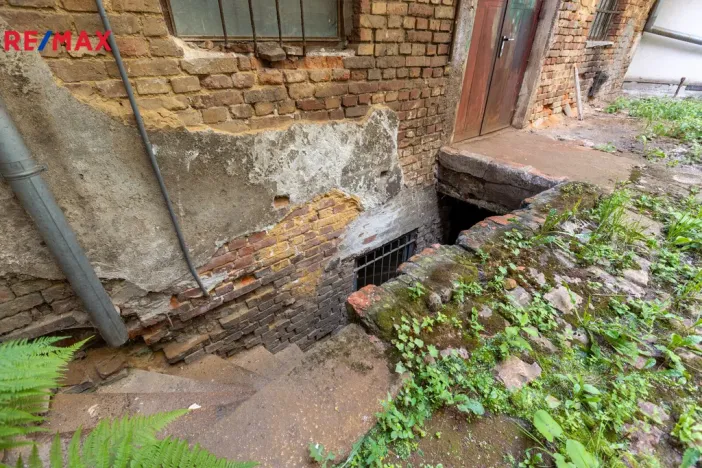 Prodej obchodního prostoru, Karlovy Vary, Svahová, 446 m2