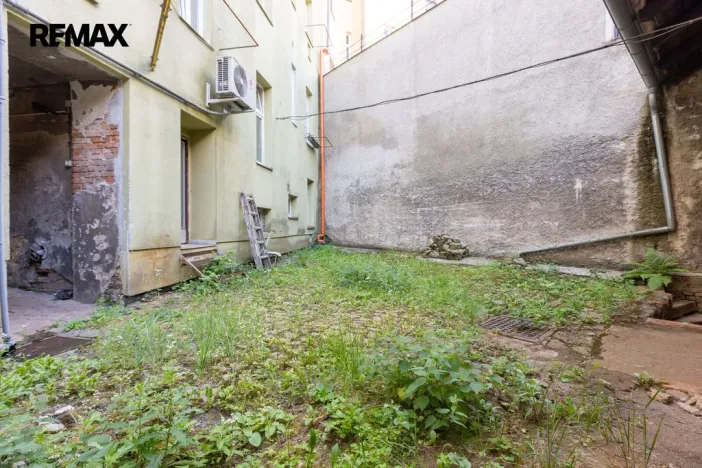 Prodej obchodního prostoru, Karlovy Vary, Svahová, 446 m2