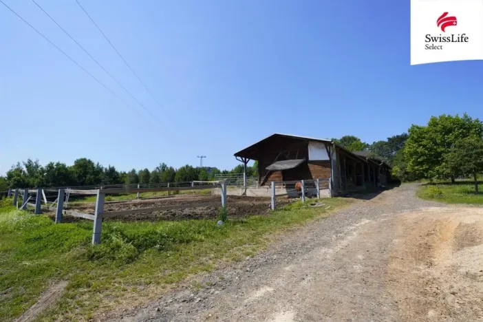 Prodej komerčního pozemku, Třebušín, 225295 m2