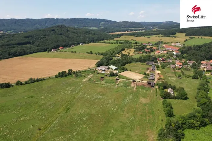 Prodej komerčního pozemku, Třebušín, 225295 m2