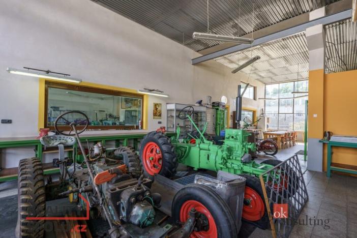 Prodej komerční nemovitosti, Doksy, Valdštejnská, 498 m2