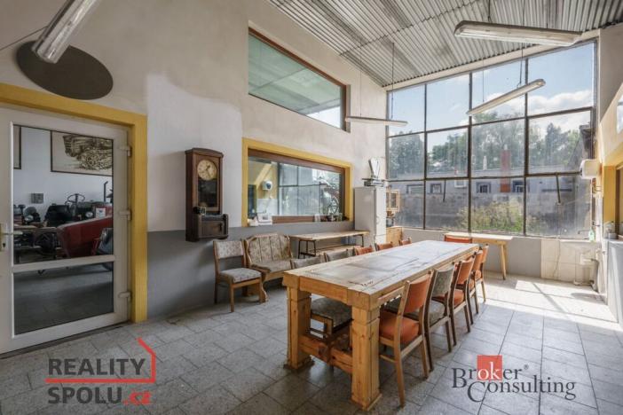 Prodej komerční nemovitosti, Doksy, Valdštejnská, 498 m2