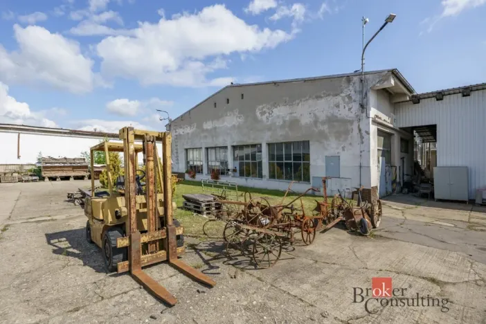 Prodej komerční nemovitosti, Doksy, Valdštejnská, 498 m2