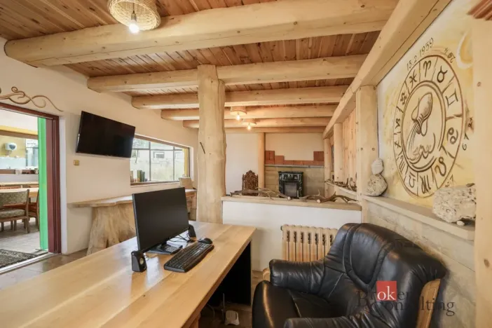 Prodej komerční nemovitosti, Doksy, Valdštejnská, 498 m2