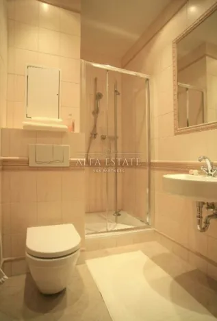 Pronájem bytu 4+kk, Karlovy Vary, U Imperiálu, 150 m2