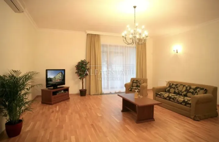 Pronájem bytu 4+kk, Karlovy Vary, U Imperiálu, 150 m2