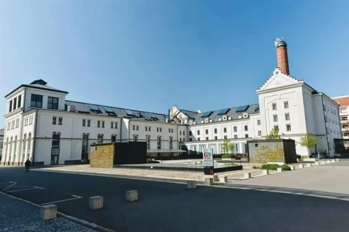 Pronájem kanceláře, Praha - Holešovice, U průhonu, 330 m2