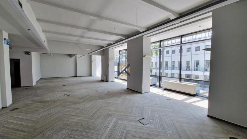 Pronájem kanceláře, Praha - Smíchov, Radlická, 434 m2