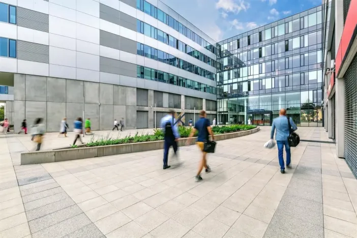 Pronájem kanceláře, Praha - Nusle, Na hřebenech II, 1180 m2