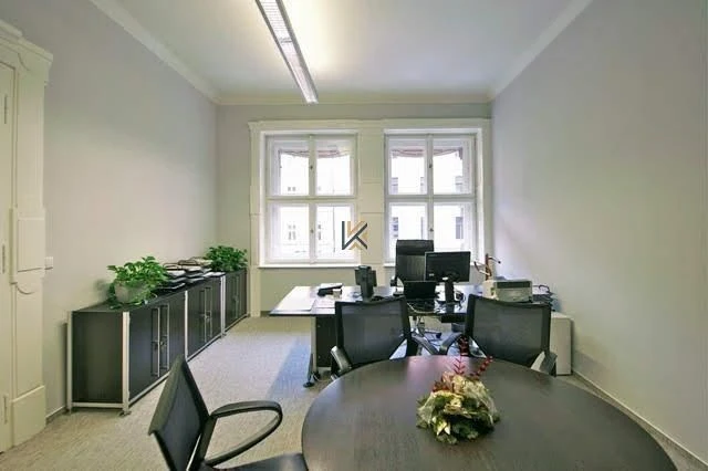 Pronájem kanceláře, Praha - Nové Město, Na Poříčí, 704 m2