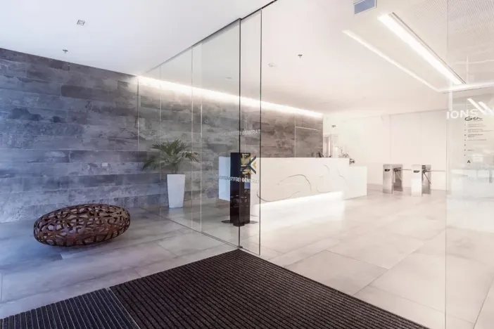 Pronájem kanceláře, Praha - Holešovice, Argentinská, 455 m2