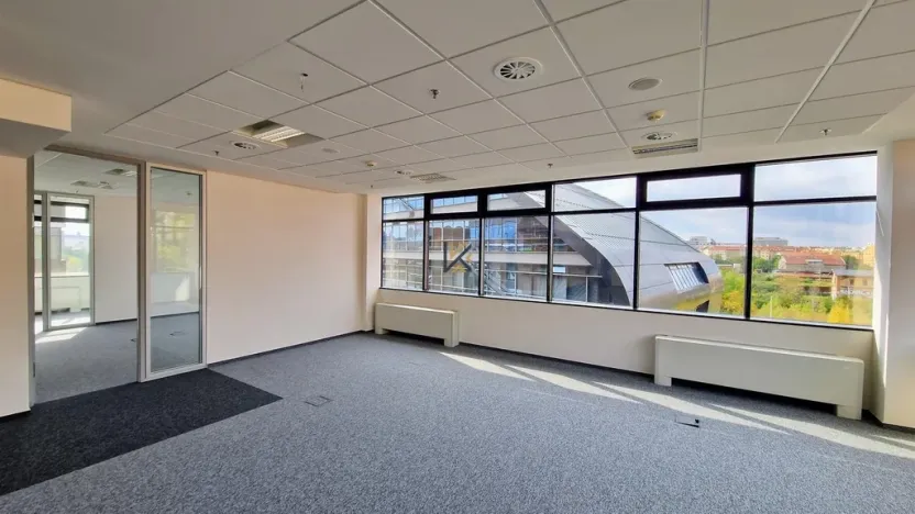 Pronájem kanceláře, Praha - Holešovice, Argentinská, 455 m2