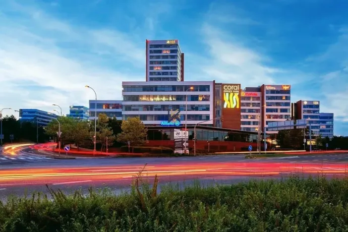 Pronájem kanceláře, Praha - Stodůlky, Bucharova, 487 m2