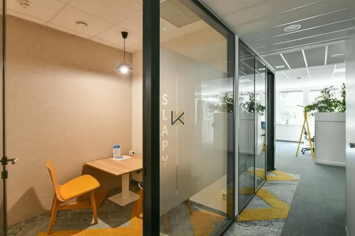 Pronájem kanceláře, Praha - Smíchov, Plzeňská, 730 m2