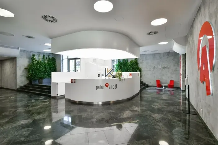 Pronájem kanceláře, Praha - Smíchov, Plzeňská, 730 m2