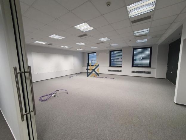 Pronájem kanceláře, Praha - Karlín, Thámova, 235 m2