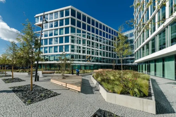 Pronájem kanceláře, Praha - Holešovice, Plynární, 824 m2