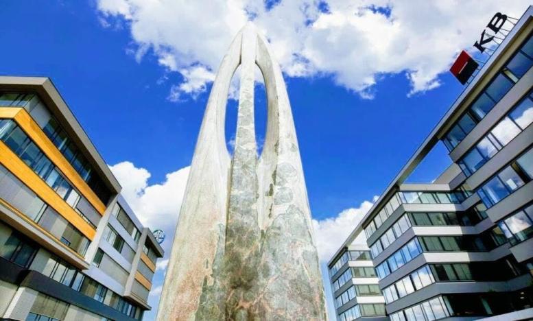 Pronájem kanceláře, Praha - Stodůlky, náměstí Junkových, 2427 m2