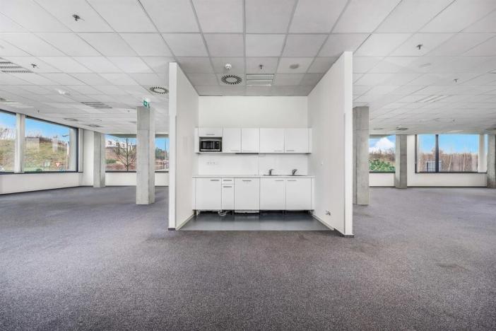 Pronájem kanceláře, Praha - Stodůlky, náměstí Junkových, 2427 m2