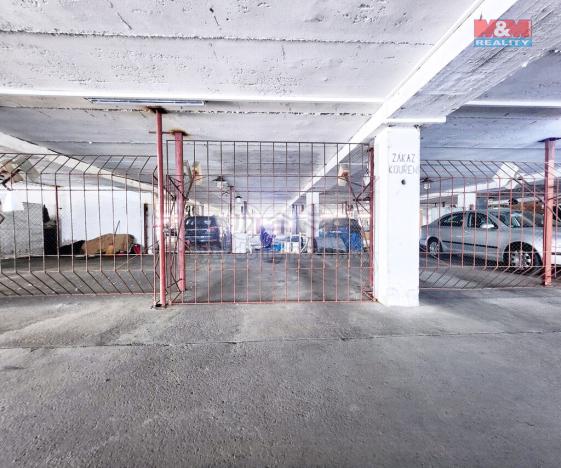 Pronájem garáže, Praha - Střížkov, Lovosická, 18 m2