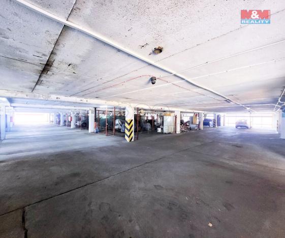 Pronájem garáže, Praha - Střížkov, Lovosická, 18 m2