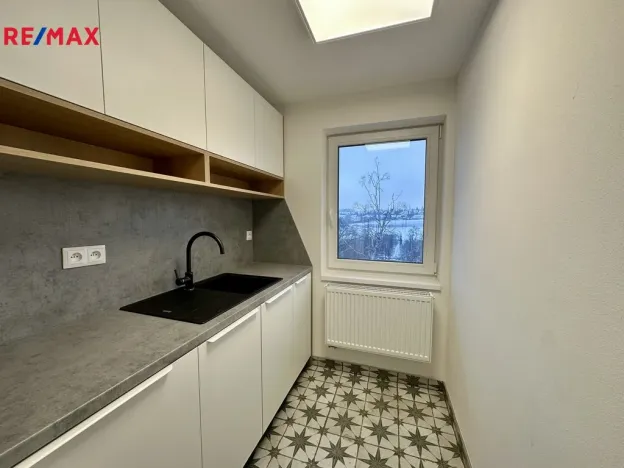 Pronájem kanceláře, Třebíč - Stařečka, Sucheniova, 162 m2