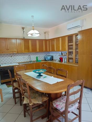 Prodej rodinného domu, 335 m2