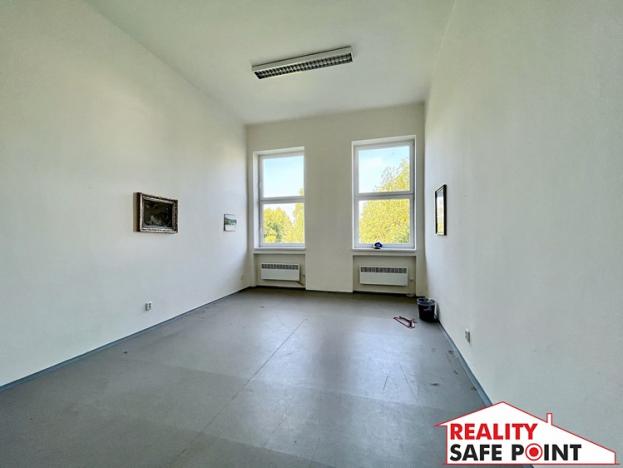 Pronájem kanceláře, Dýšina, 490 m2