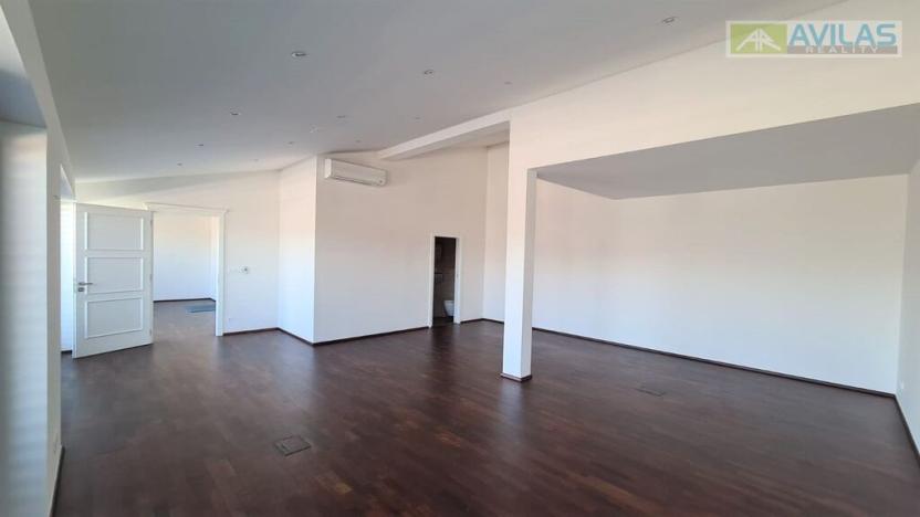 Pronájem kanceláře, Benešov, 130 m2