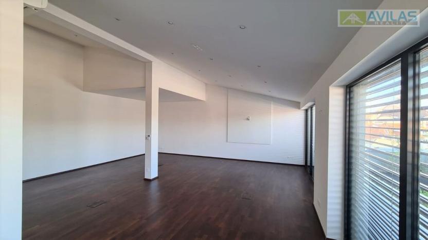 Pronájem kanceláře, Benešov, 130 m2