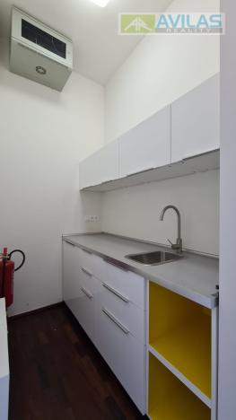 Pronájem kanceláře, Benešov, 130 m2