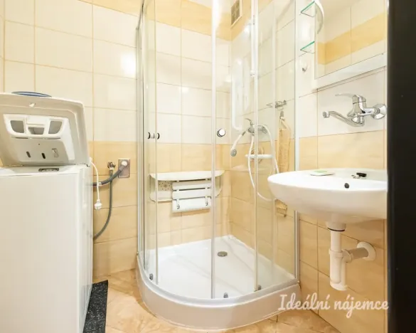 Pronájem bytu 2+kk, Praha - Michle, U plynárny, 38 m2